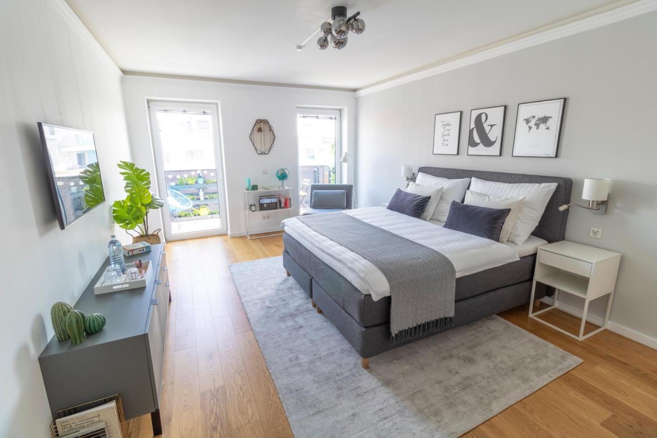 Boutique Sky City Apt. With Balcony / Top Spot Відень Екстер'єр фото