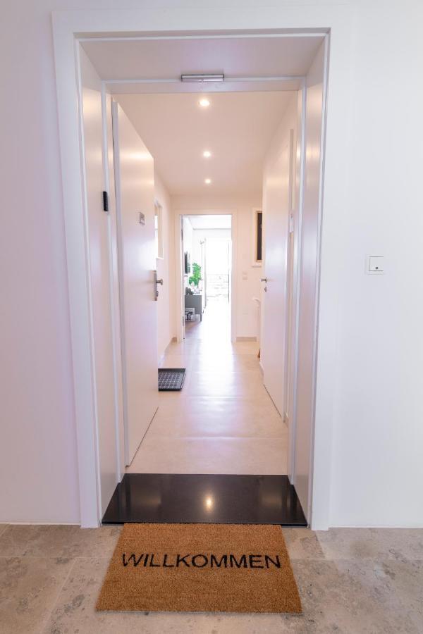 Boutique Sky City Apt. With Balcony / Top Spot Відень Екстер'єр фото